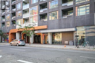 Building Photo - 525 Adelaide St W