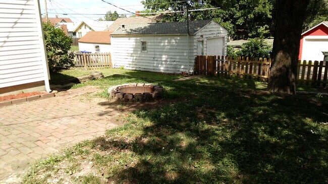 Building Photo - Great value on this lovely home!