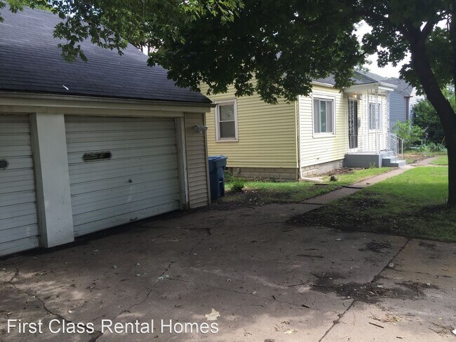 Building Photo - 4 br, 1.5 bath House - 153 Hovey St