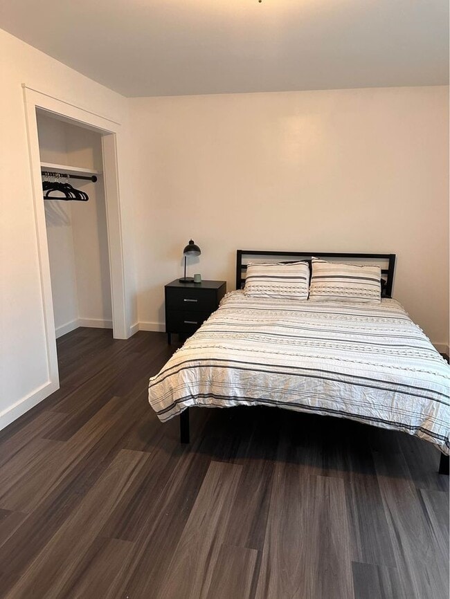 Building Photo - 114 Lebanon Rd