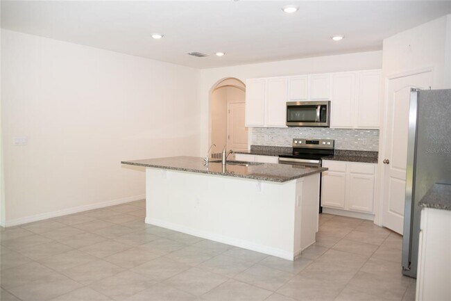 Foto del edificio - 3383 Hammond Pt