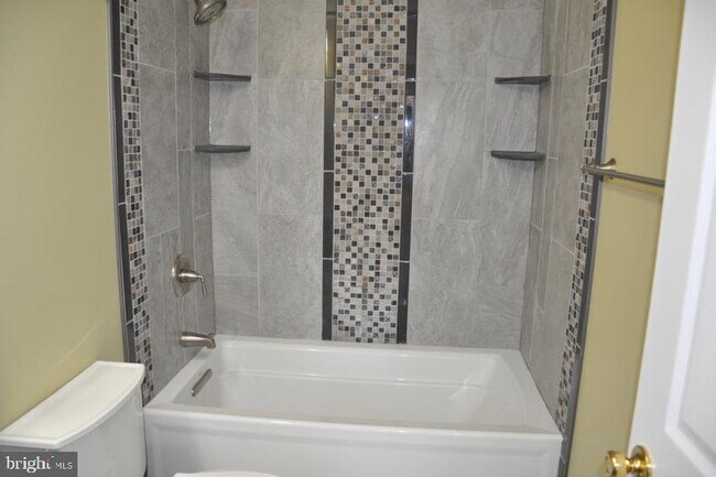 Foto del edificio - 2706 Reign St