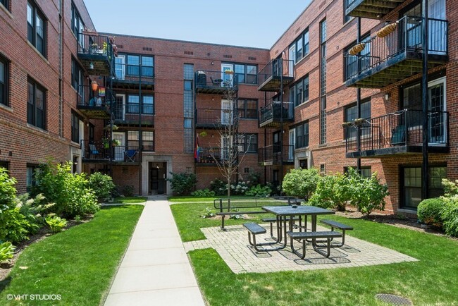 Building Photo - 5228 N Campbell Ave