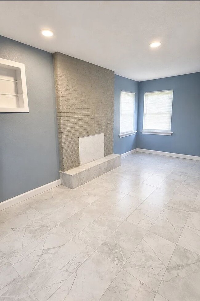 Building Photo - 8109 Cler Ave