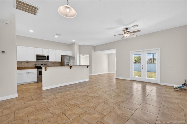 Foto del edificio - 1855 17th Ave SW