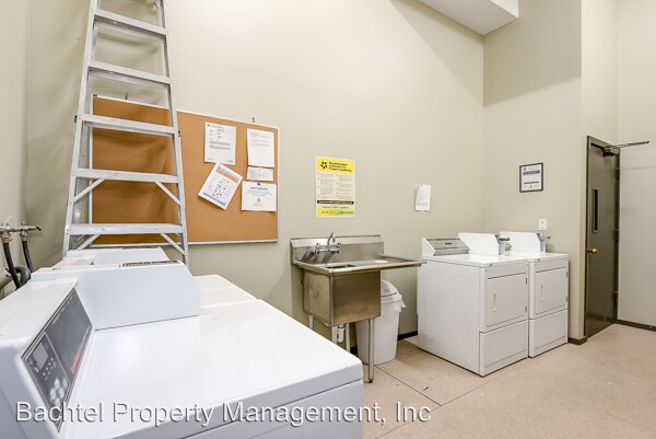 Foto del edificio - Studio, 1 bath  - 5403 Ballard Ave. N.W.