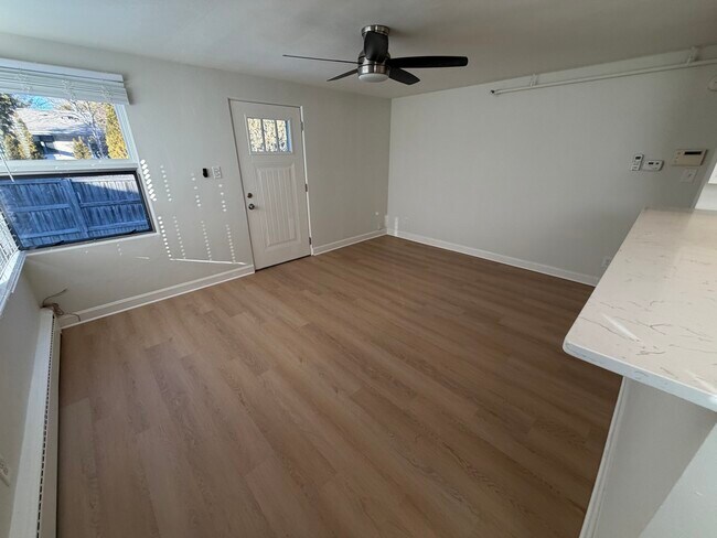 Foto del edificio - 26 E Washington Ave