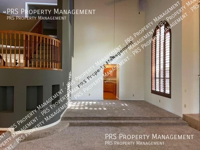 Foto del edificio - 620 E Linda Ln