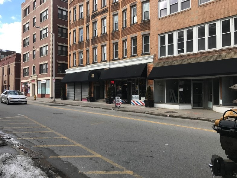 87 Pleasant St Worcester, MA 01609 Rentals Worcester, MA