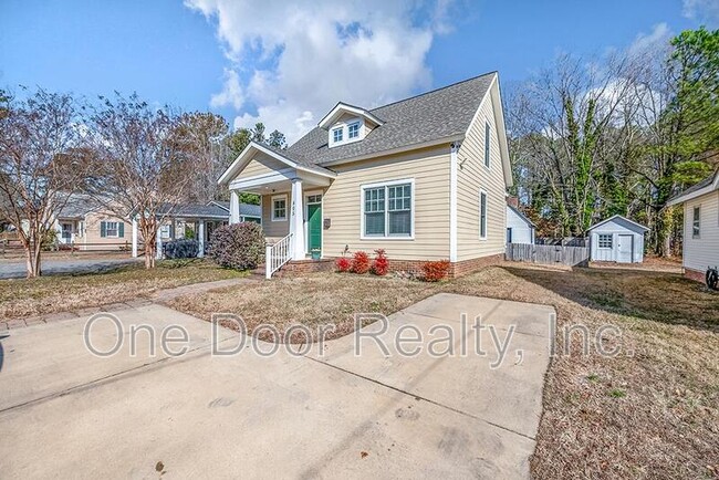 Photo - 805 Lafayette St House