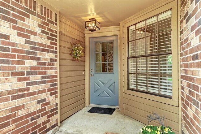 Building Photo - 22 W Mistybreeze Cir