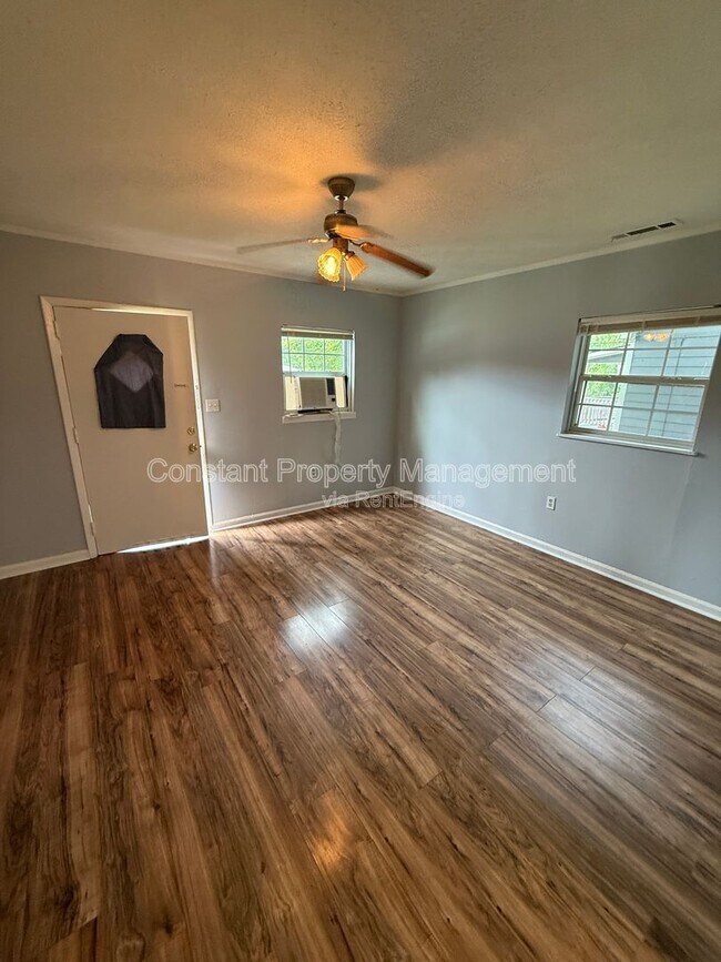 Foto del edificio - 1110 Dewey St