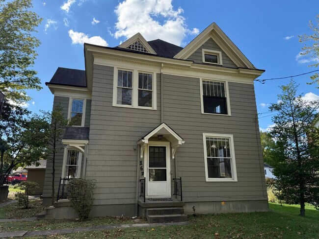 Foto del edificio - 165 Edgwood St