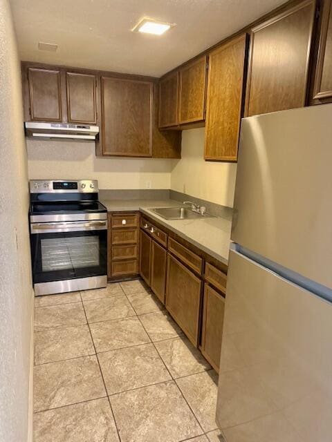 Building Photo - 2857 N Los Felices Rd