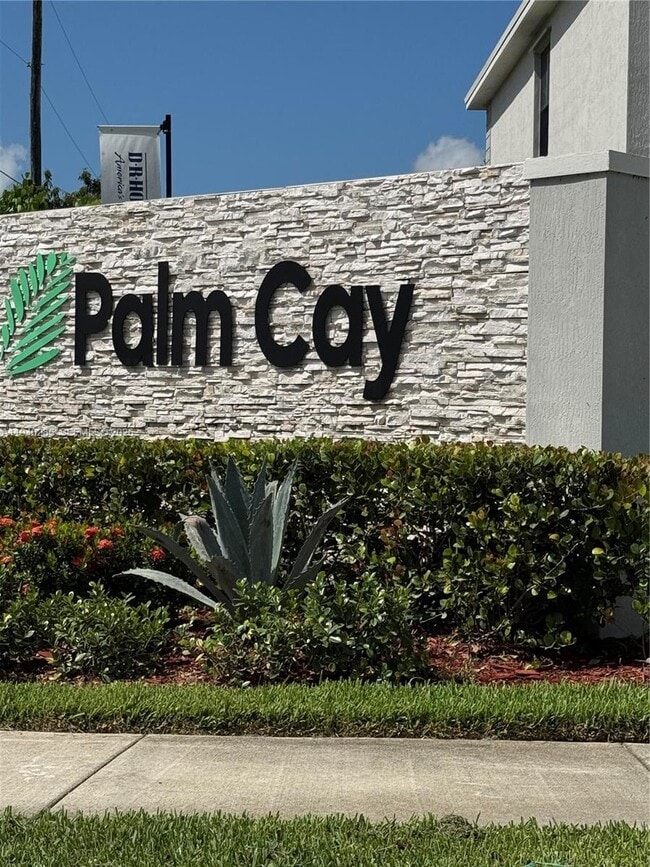 Building Photo - 466 NE 12th St