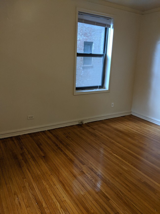 Foto del edificio - 1701 W 3rd St