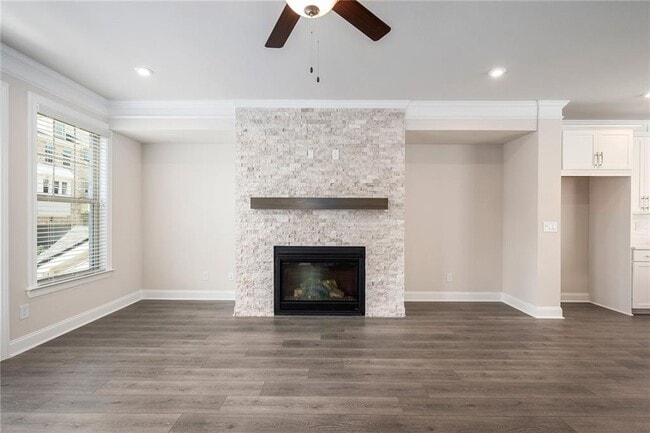Building Photo - 1363 Live Oak Ln