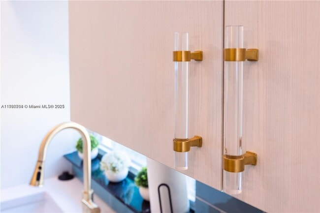 Building Photo - 426 NE 26th St