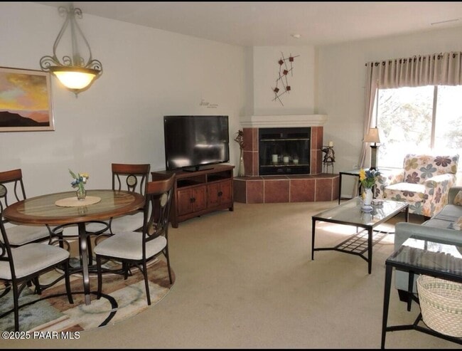 Building Photo - 4976 Summit Cir