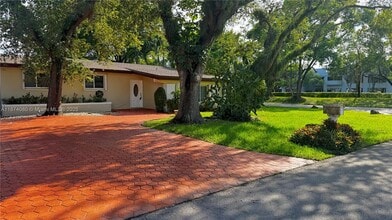 Building Photo - 9160 SW 73rd St
