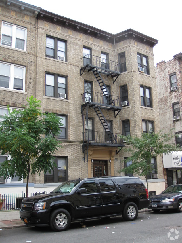 Building Photo - 61-12 Madison St