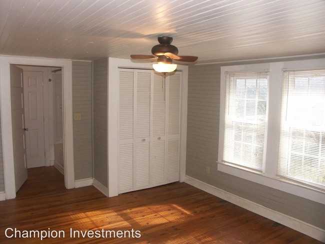 Building Photo - 3 br, 2 bath House - 225 Cherry Mountain St.