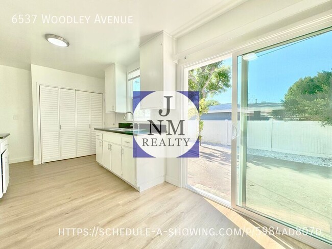 Building Photo - Newly remodeled 3 Bedroom + 1.5 Bath House...