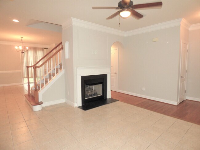 Foto del edificio - 21330 Pine St