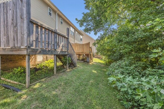 Building Photo - 2271 Dewey Dr