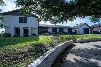 Building Photo - 226 Sunset Loop