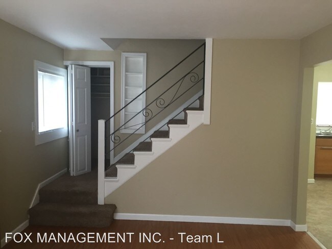 Building Photo - 6221 NE Simpson St