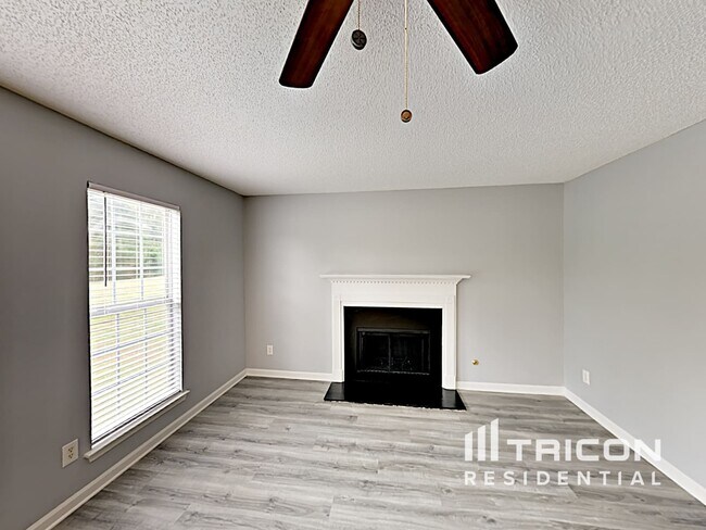 Building Photo - 5753 Village Loop