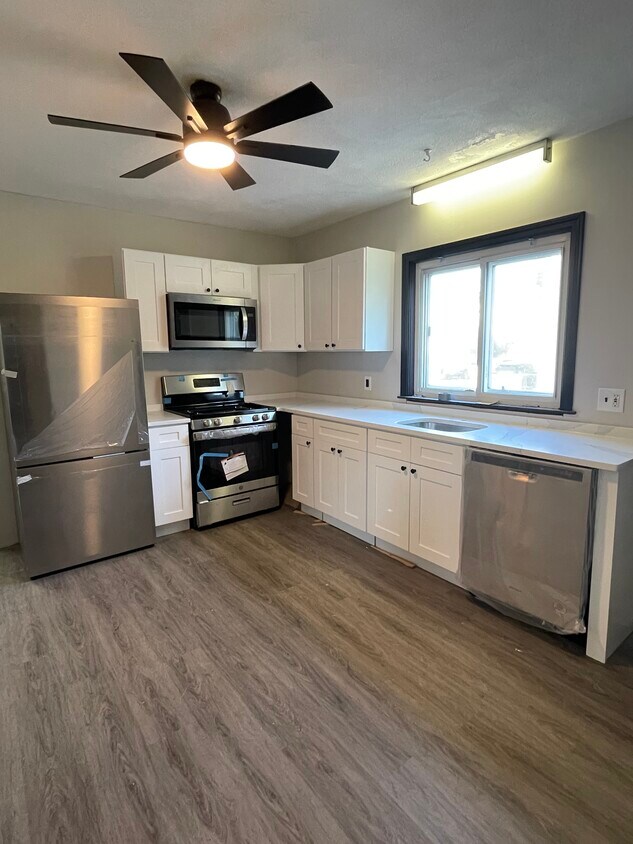 Brand New Kitchen - 106 Moore St