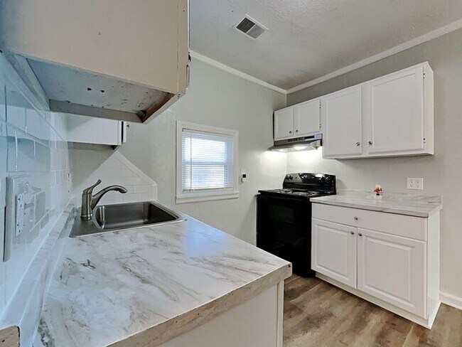 Foto del edificio - 710 N Fuller St