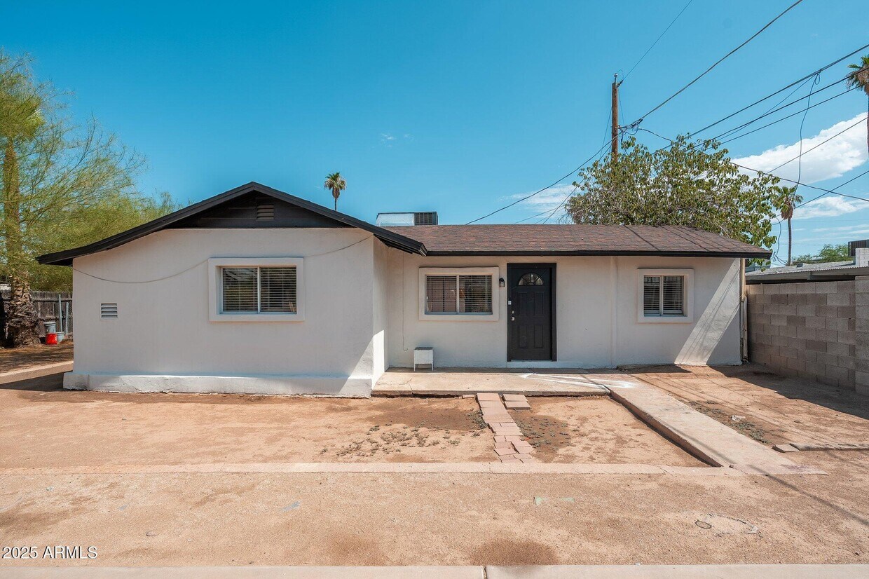 Foto principal - 744 W Coolidge St