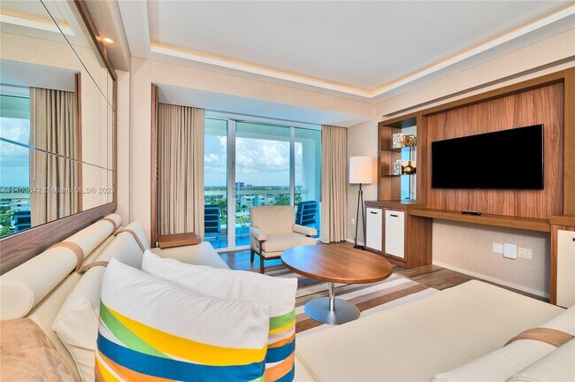 Building Photo - 551 N Fort Lauderdale Beach Blvd