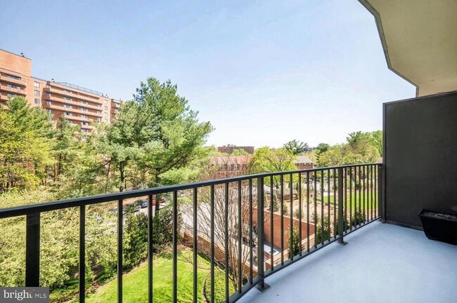 Building Photo - 3101 New Mexico Ave NW