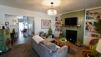 Building Photo - 228 NW 25th St