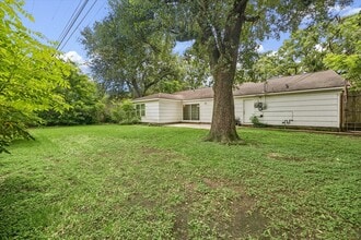 Building Photo - 5242 Beechnut St