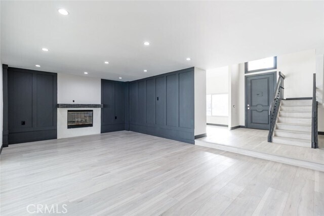 Foto del edificio - 9934 Farralone Ave