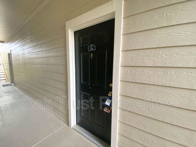 Foto del edificio - 1600 Long Grove Dr