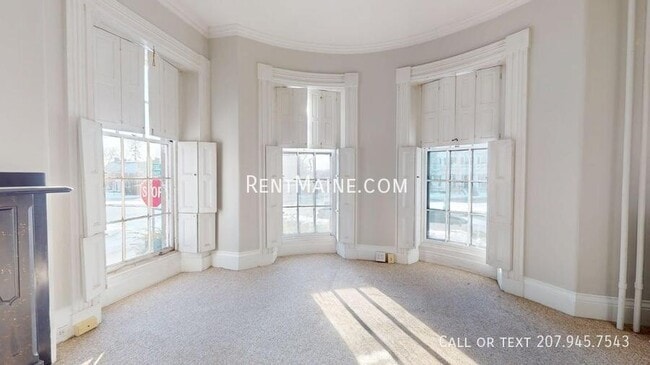 Building Photo - 77 Broadway