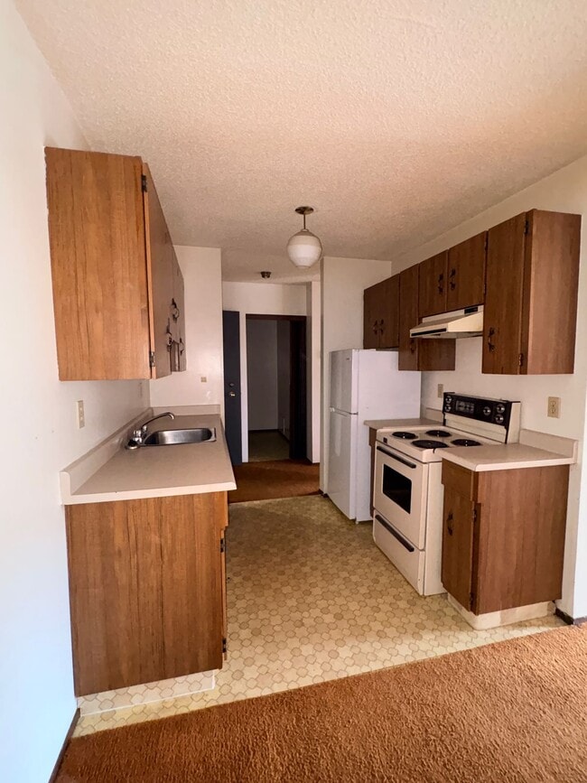 Building Photo - 1 Bed 1 Bath Unit in Rocky Mountain House, AB
