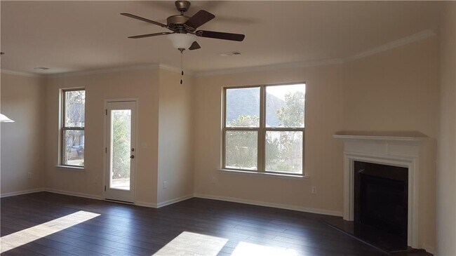 Foto del edificio - 2678 Knox Creek Rd
