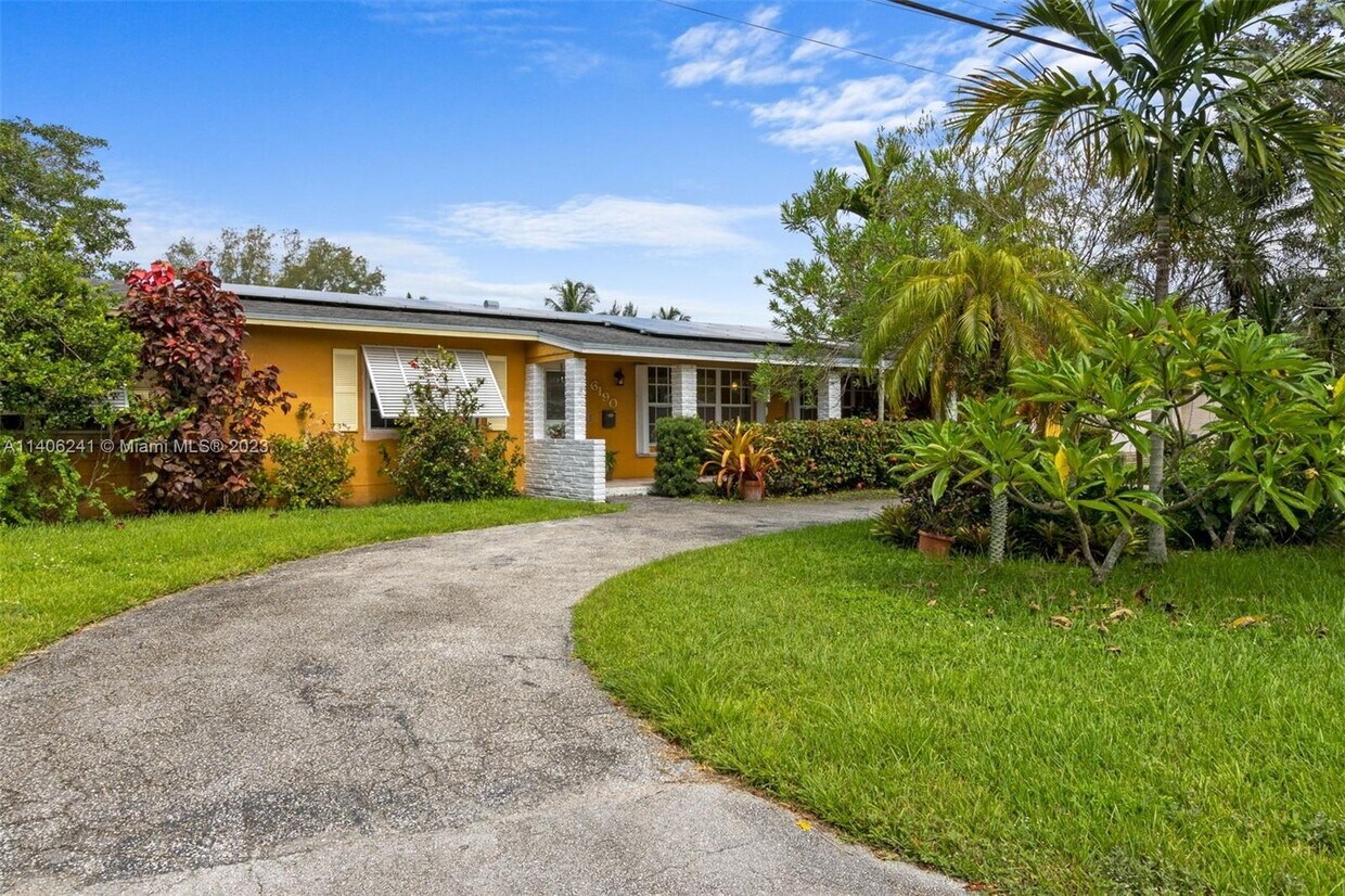 Primary Photo - 6190 SW 63rd Ave