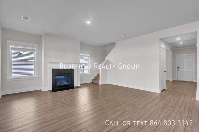Foto del edificio - 308 Garrison Grove Dr