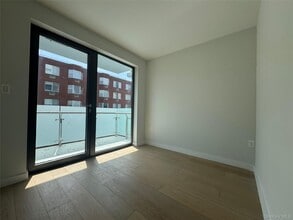 Building Photo - 136-80-13641 41st Ave