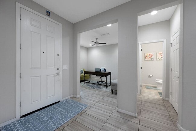 Foto del edificio - 8956 W Marshall Ave