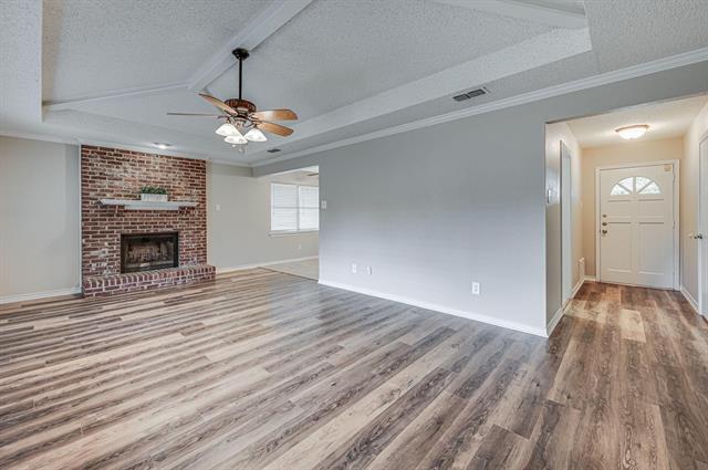 Foto del edificio - 1321 Meadow Ct