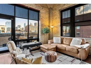 Building Photo - 618 N Washington Ave